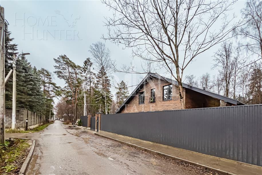 2-этажный коттедж 250 м² без отделки