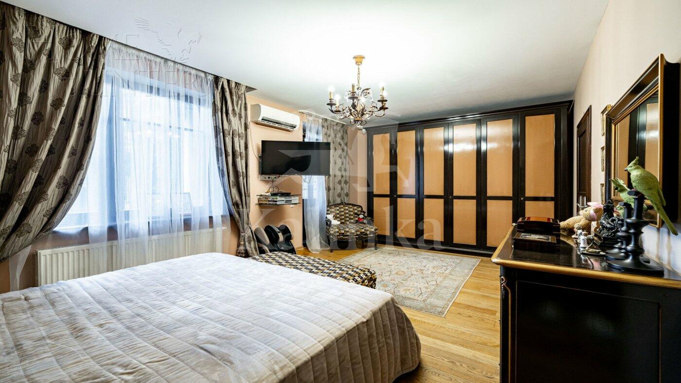 3-этажный коттедж 400 м² с отделкой