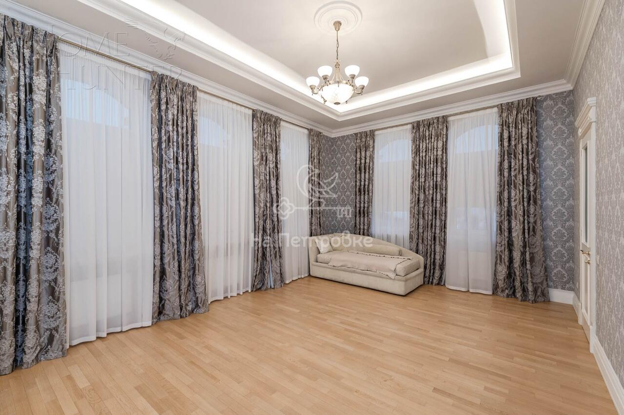 3-этажный коттедж 1 773 м² с отделкой