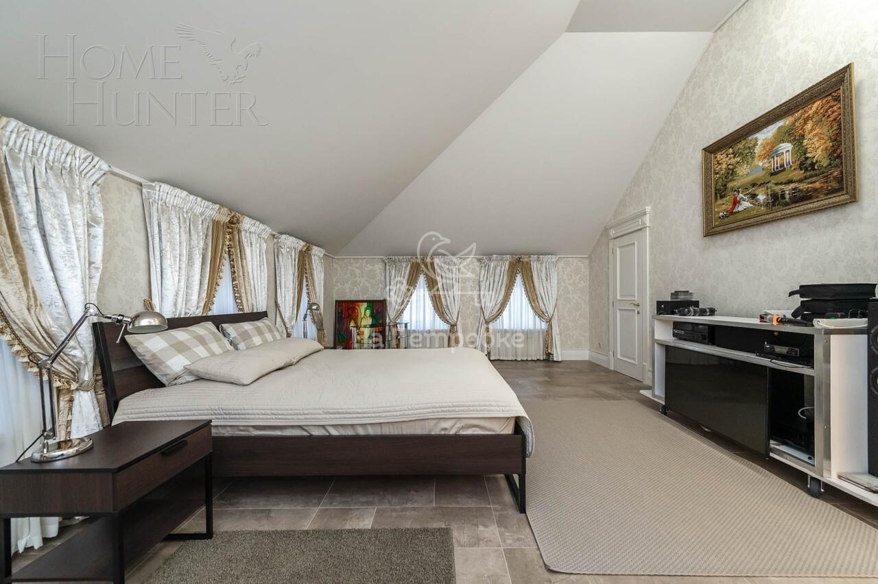 3-этажный коттедж 1 773 м² с отделкой