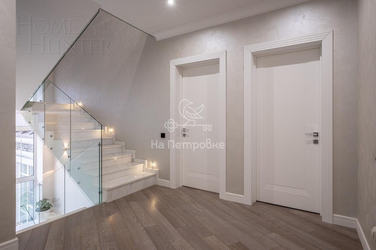 3-этажный коттедж 535 м² с отделкой