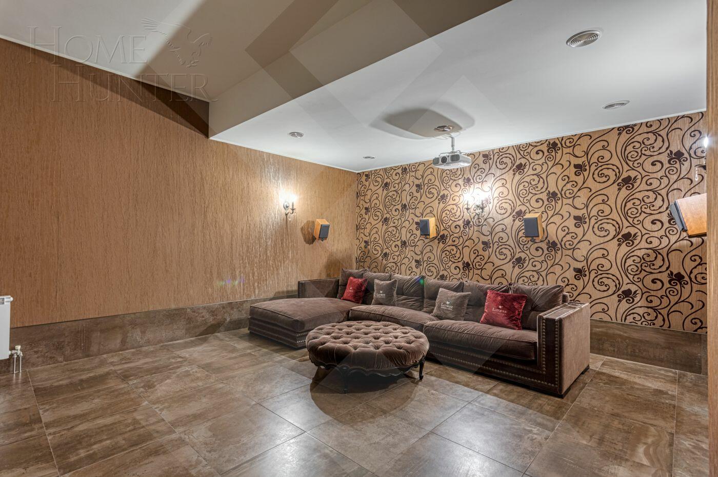 2-этажный коттедж 900 м² с отделкой