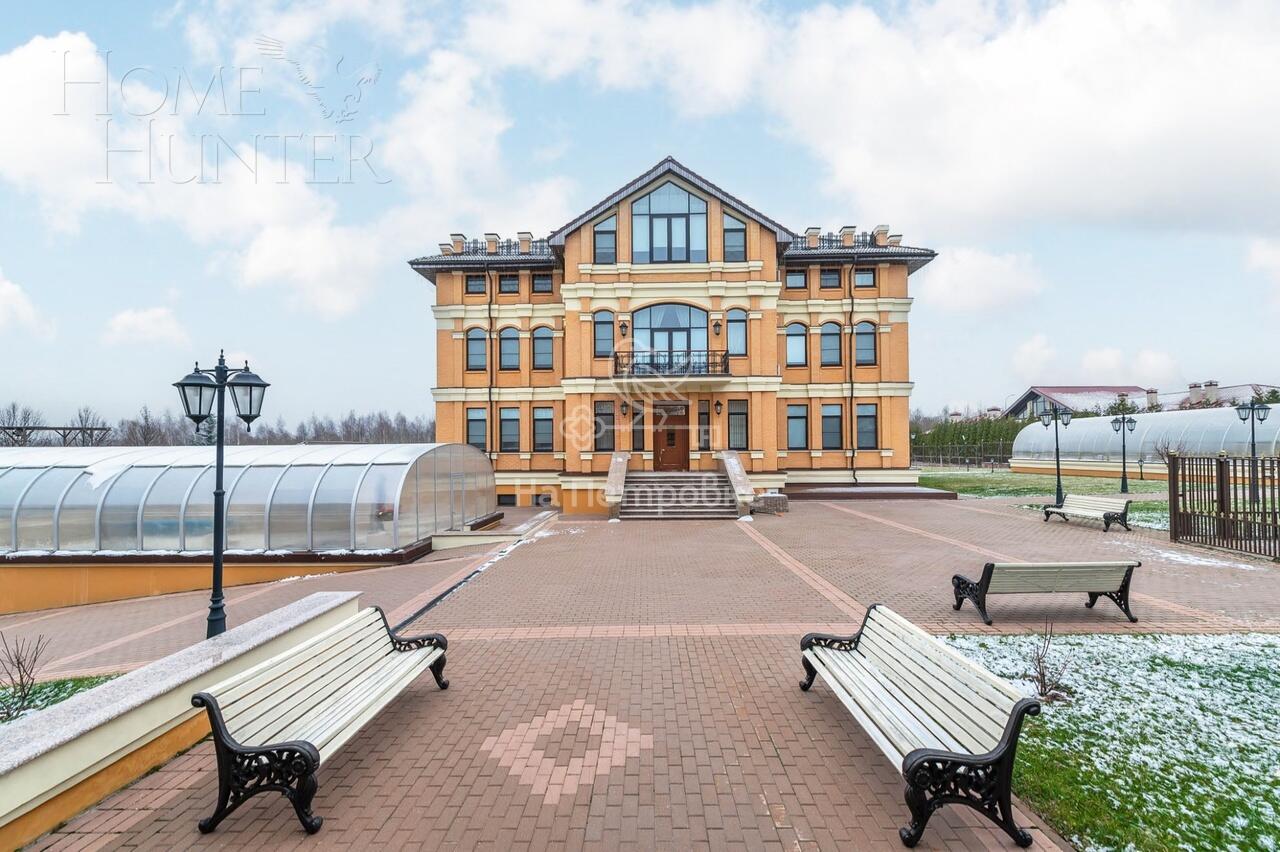 3-этажный коттедж 1 773 м² с отделкой