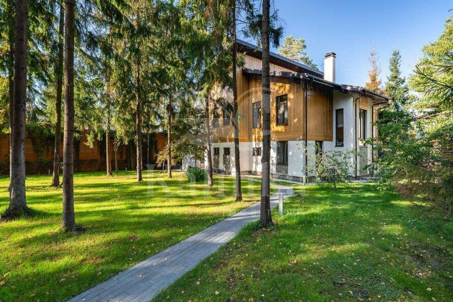 2-этажный коттедж 450 м² с отделкой