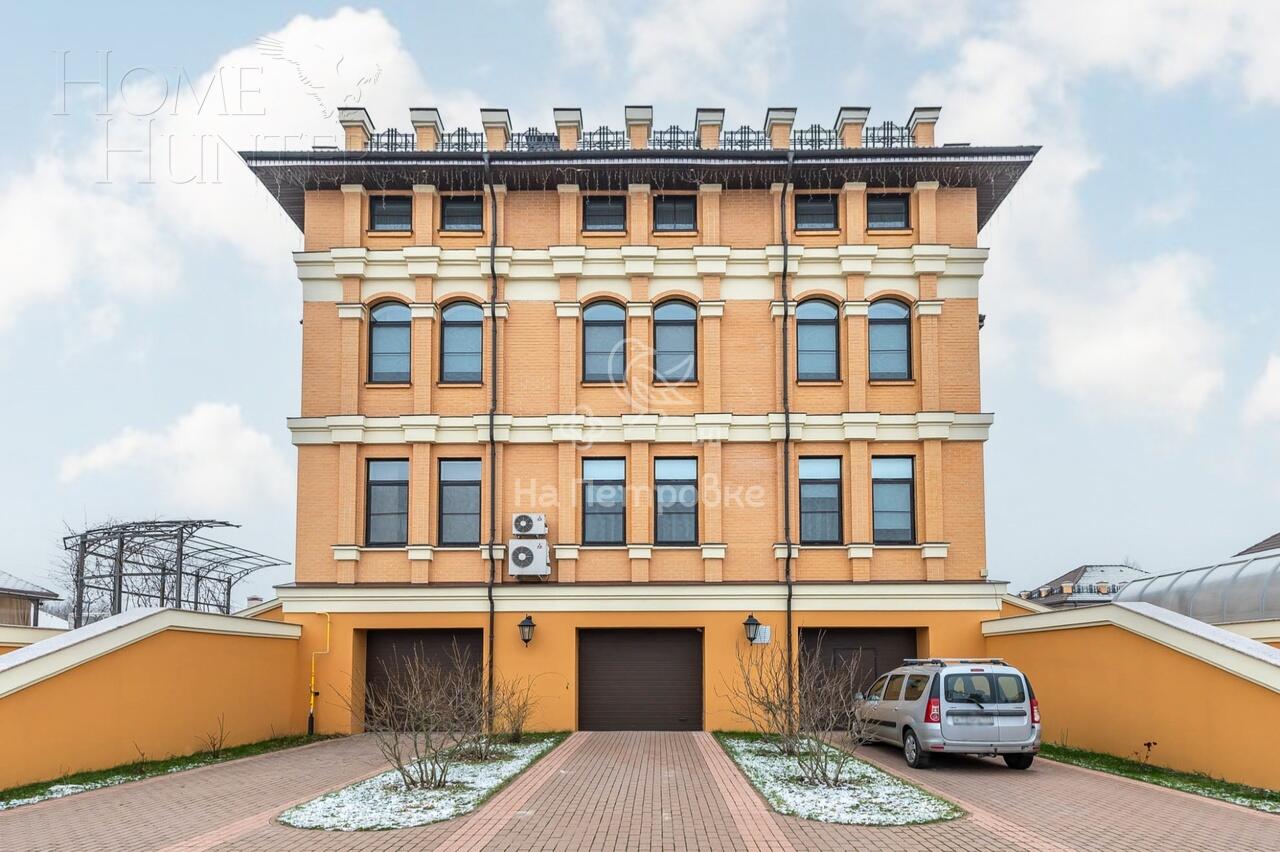 3-этажный коттедж 1 773 м² с отделкой