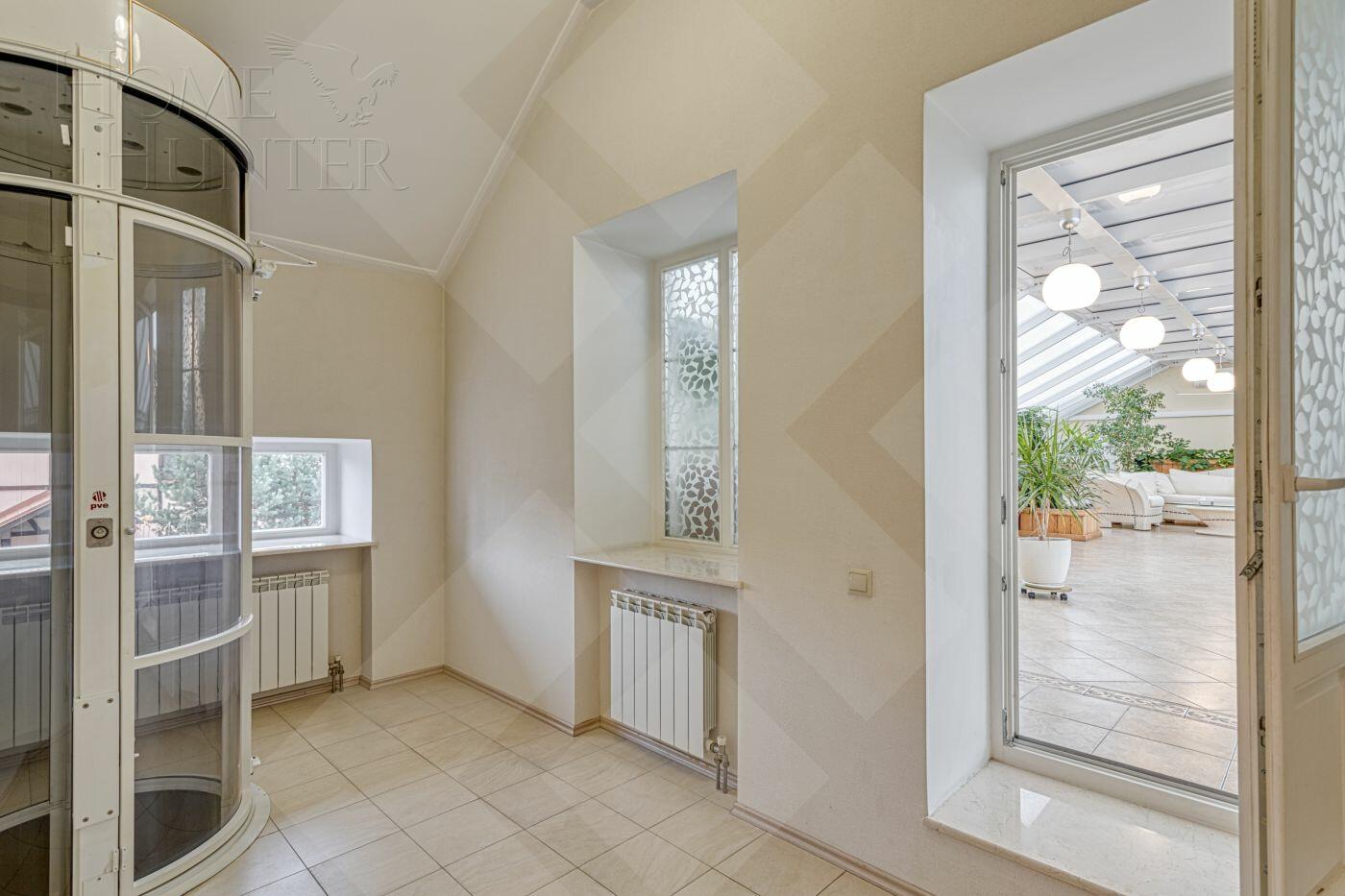 2-этажный коттедж 900 м² с отделкой