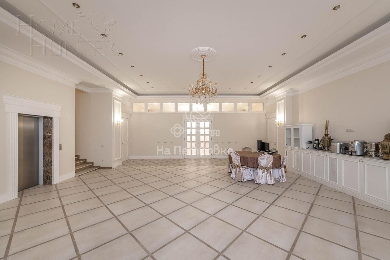 3-этажный коттедж 1 773 м² с отделкой