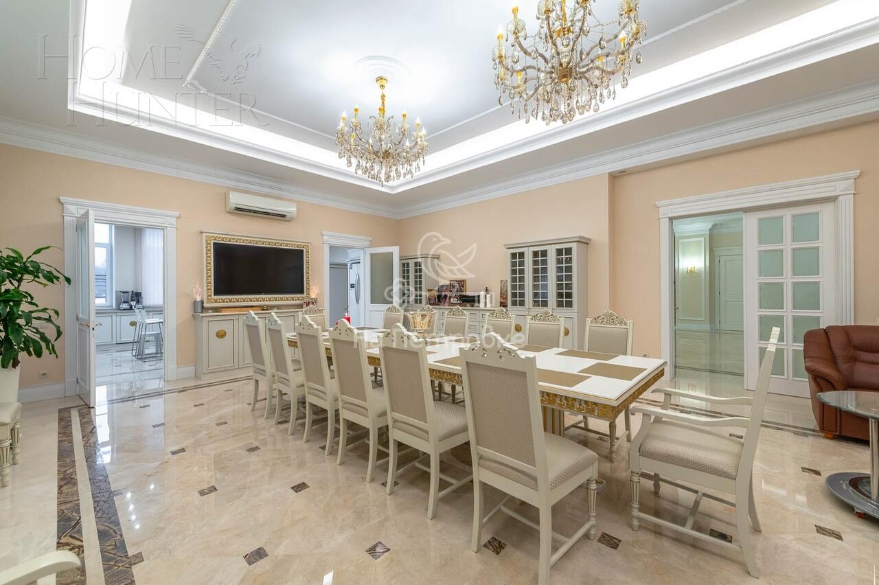 3-этажный коттедж 1 773 м² с отделкой