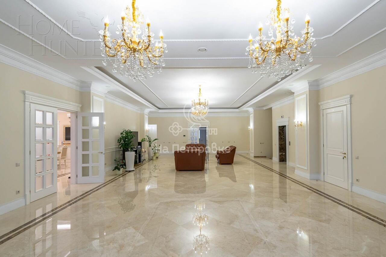 3-этажный коттедж 1 773 м² с отделкой