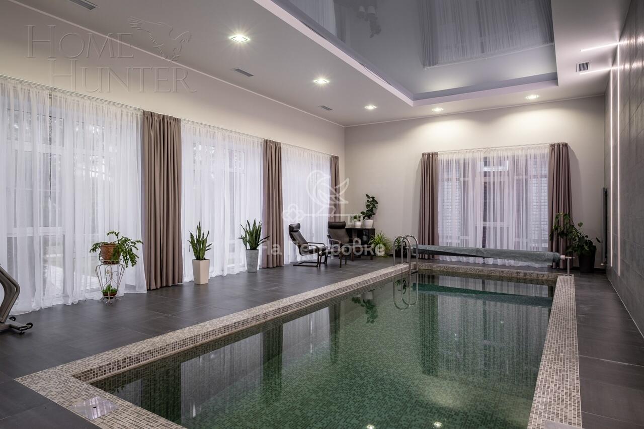 3-этажный коттедж 535 м² с отделкой