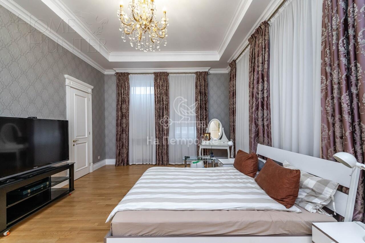 3-этажный коттедж 1 773 м² с отделкой