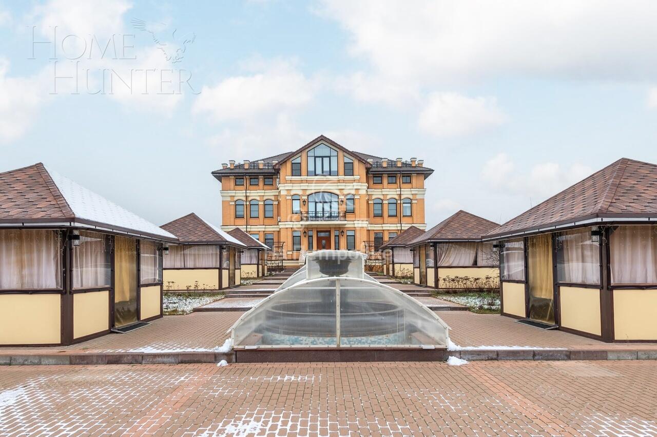 3-этажный коттедж 1 773 м² с отделкой