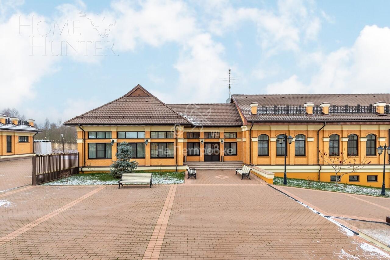 3-этажный коттедж 1 773 м² с отделкой