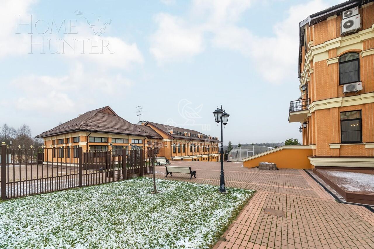 3-этажный коттедж 1 773 м² с отделкой