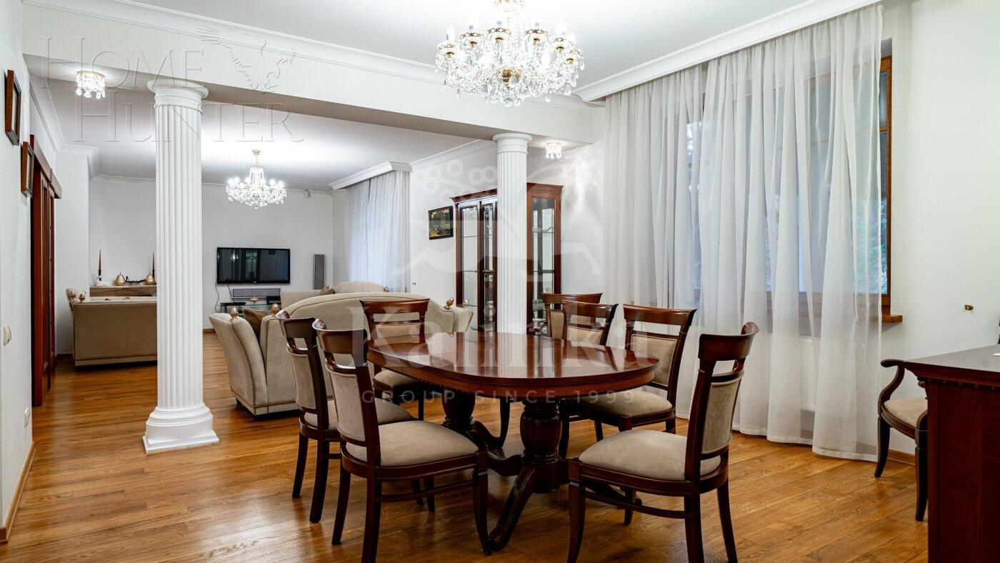 3-этажный коттедж 400 м² с отделкой