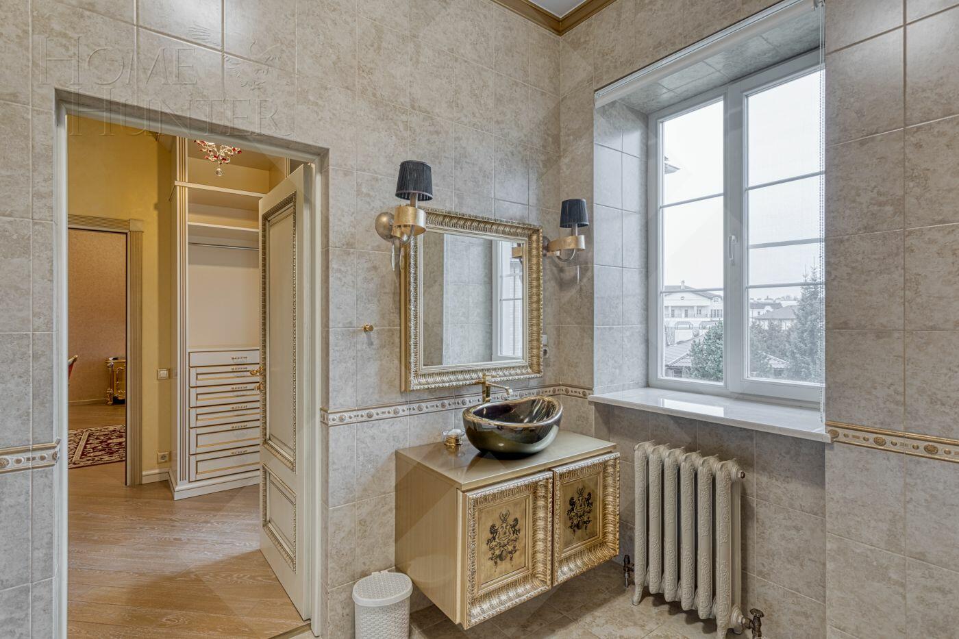 2-этажный коттедж 900 м² с отделкой