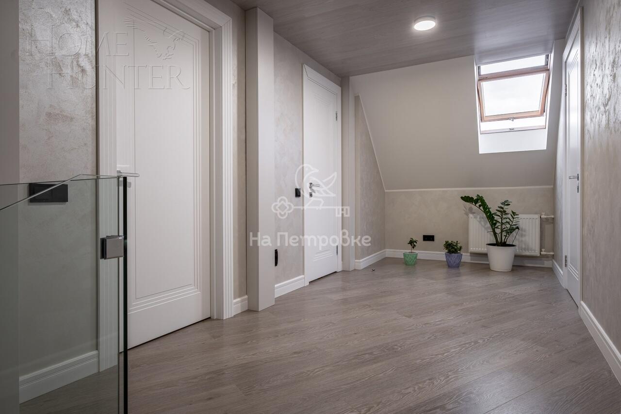 3-этажный коттедж 535 м² с отделкой