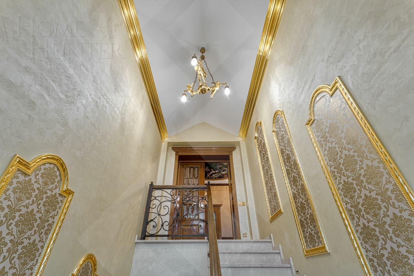 2-этажный коттедж 900 м² с отделкой