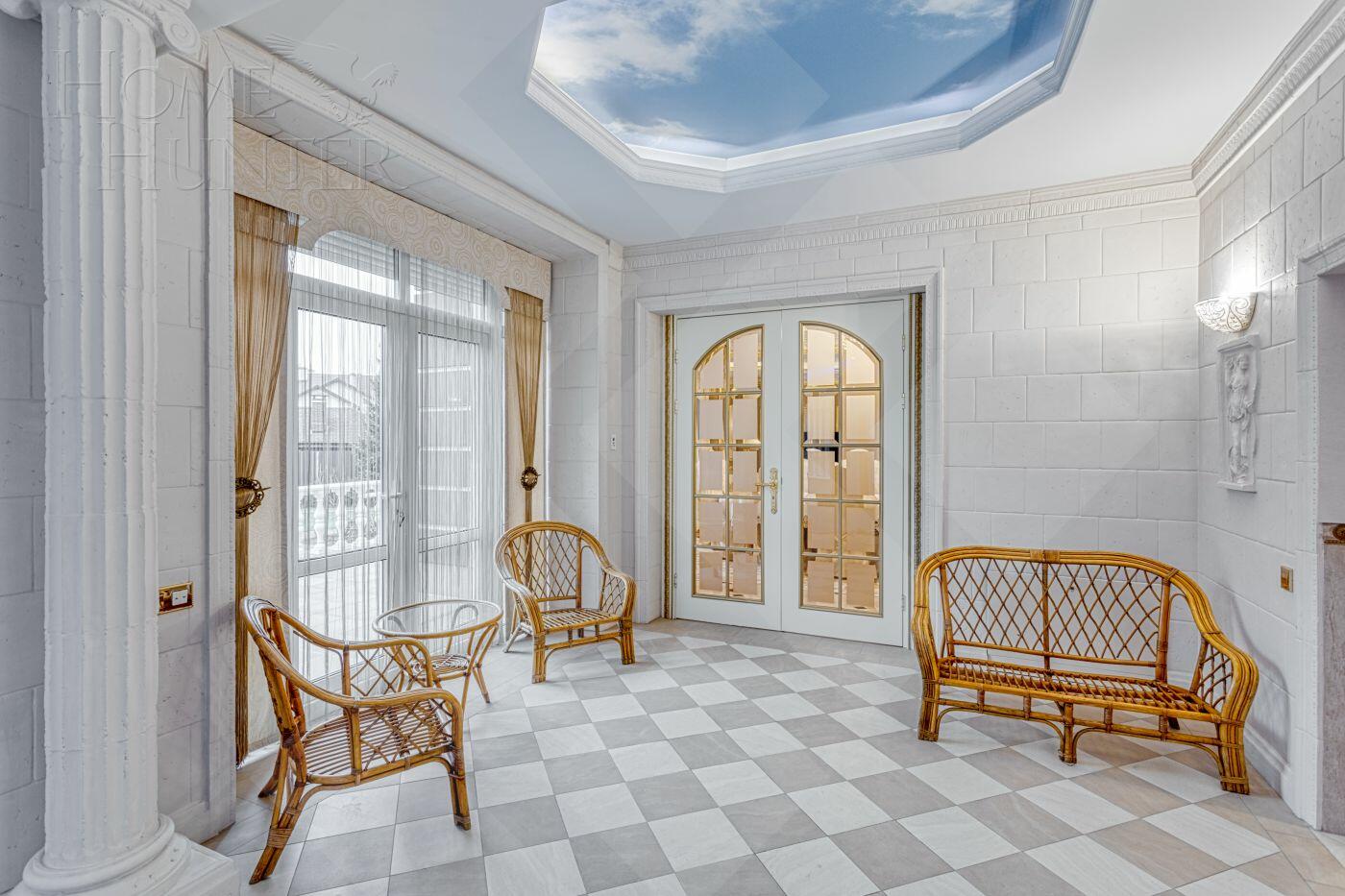 2-этажный коттедж 900 м² с отделкой