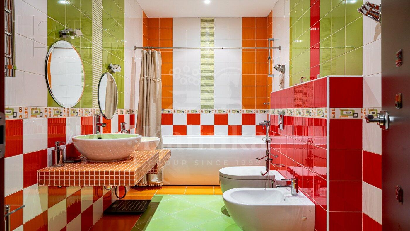 3-этажный коттедж 400 м² с отделкой