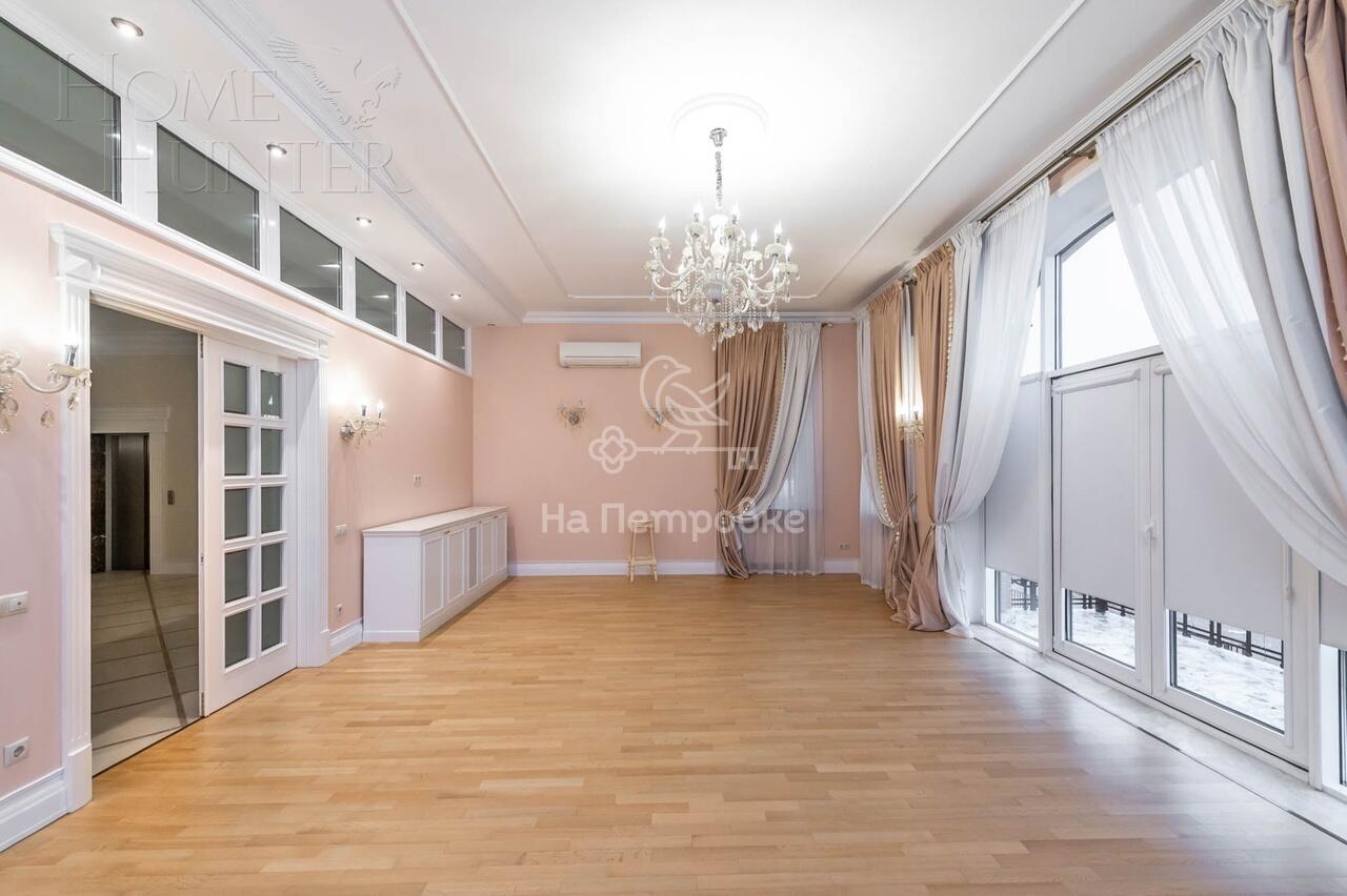 3-этажный коттедж 1 773 м² с отделкой