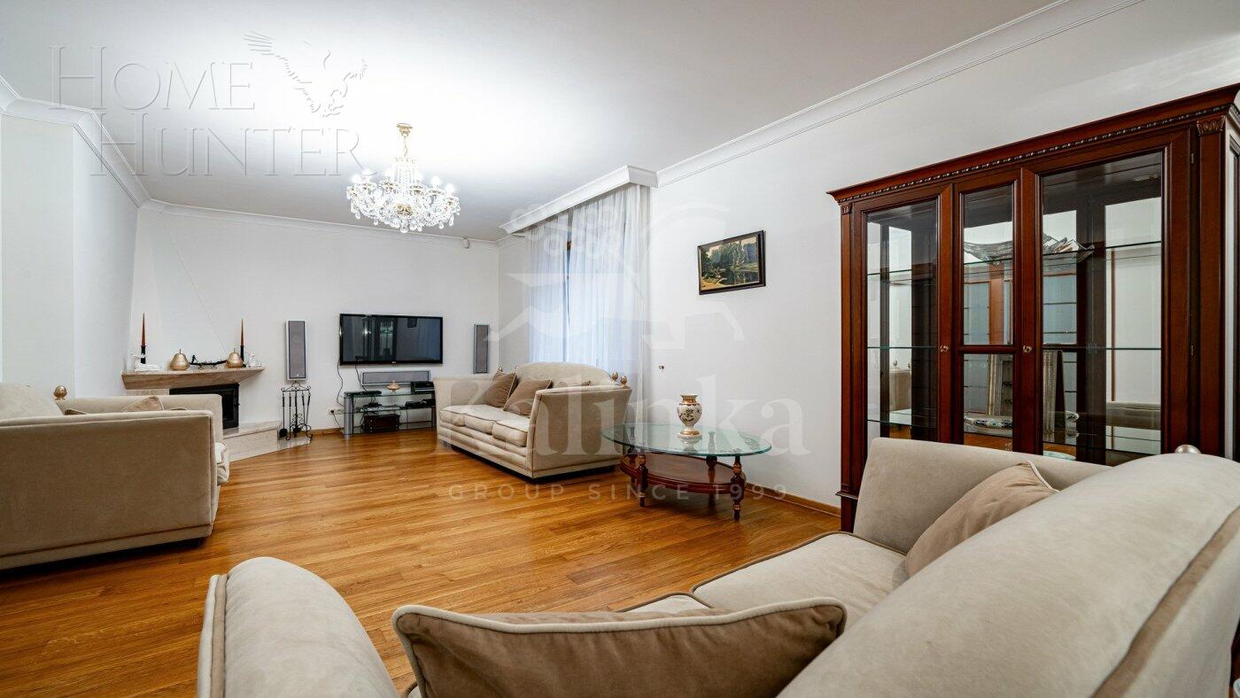 3-этажный коттедж 400 м² с отделкой