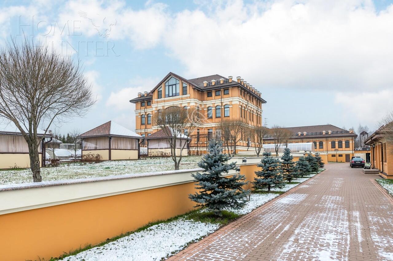 3-этажный коттедж 1 773 м² с отделкой