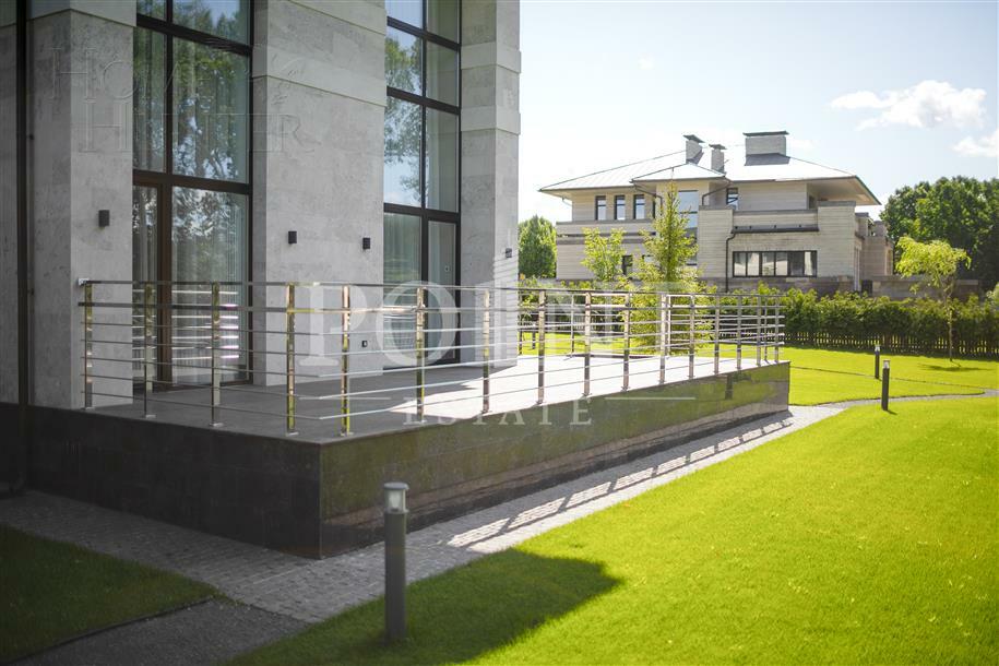 2-этажный коттедж 1 017.21 м² с отделкой