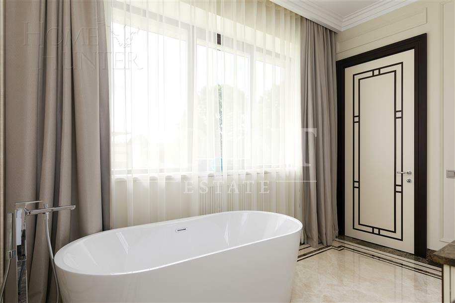 2-этажный коттедж 1 017.21 м² с отделкой