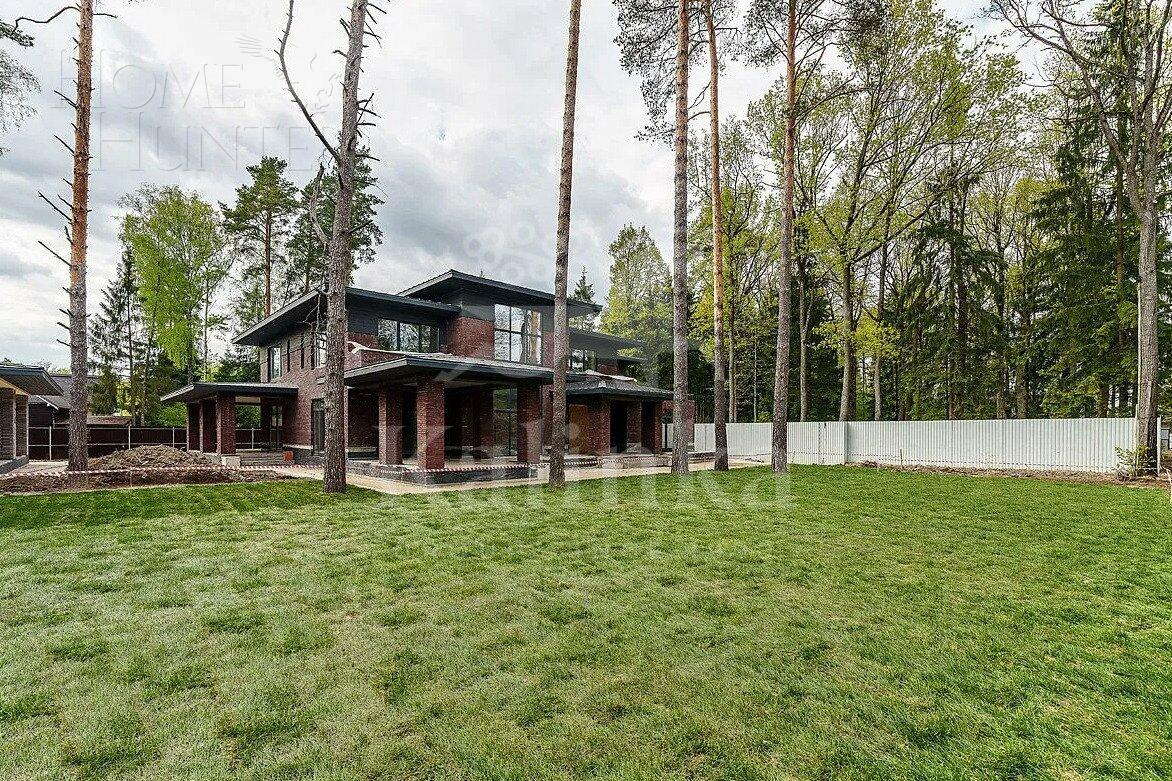 2-этажный коттедж 460 м² без отделки