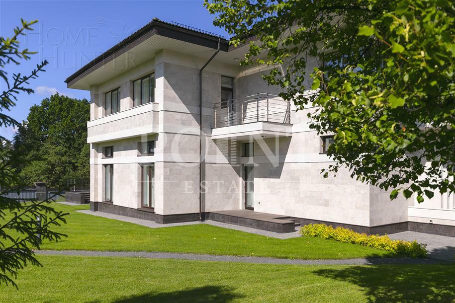 2-этажный коттедж 1 017.21 м² с отделкой