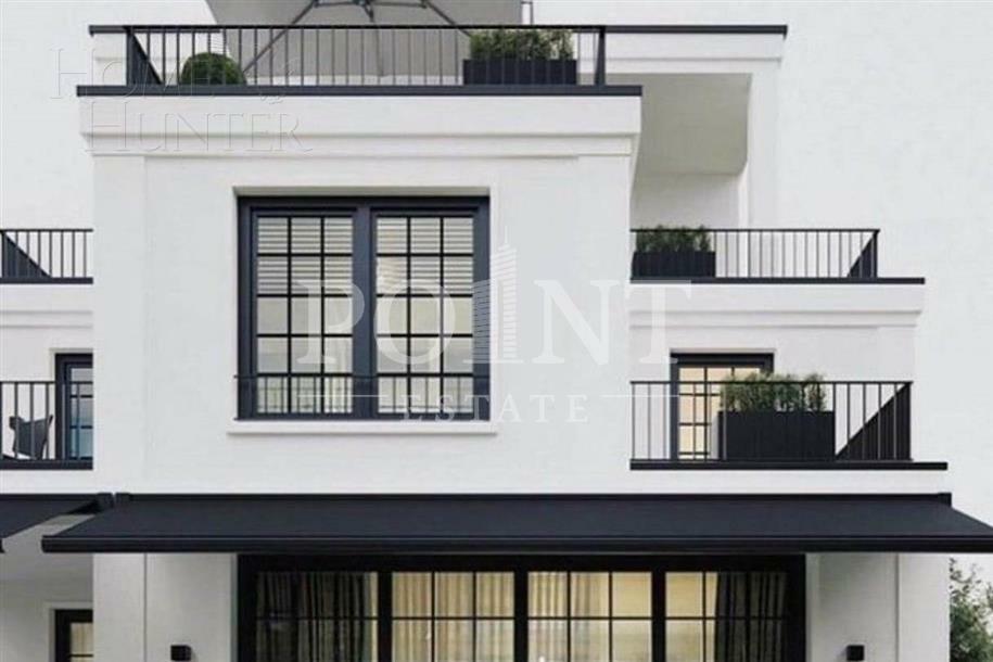 3-этажный коттедж 650 м² без отделки