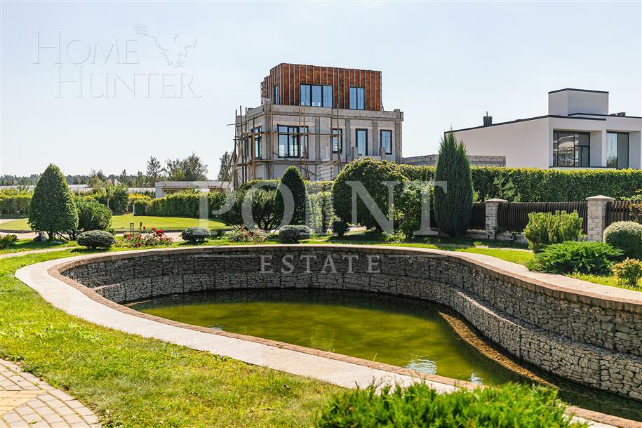 3-этажный коттедж 650 м² без отделки