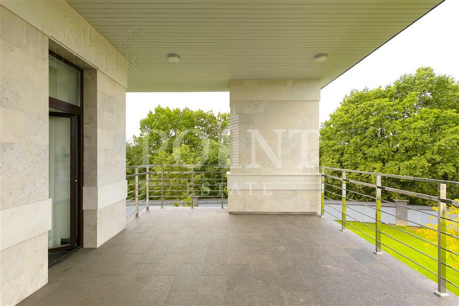 2-этажный коттедж 1 017.21 м² с отделкой