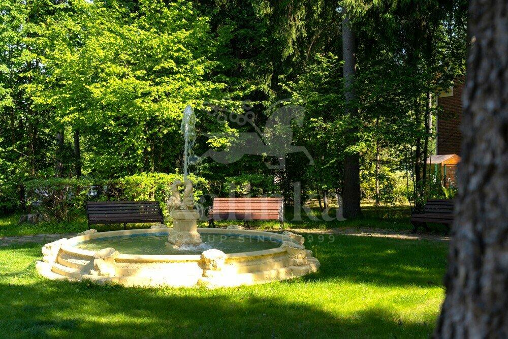 3-этажный таунхаус 349.9 м² без отделки