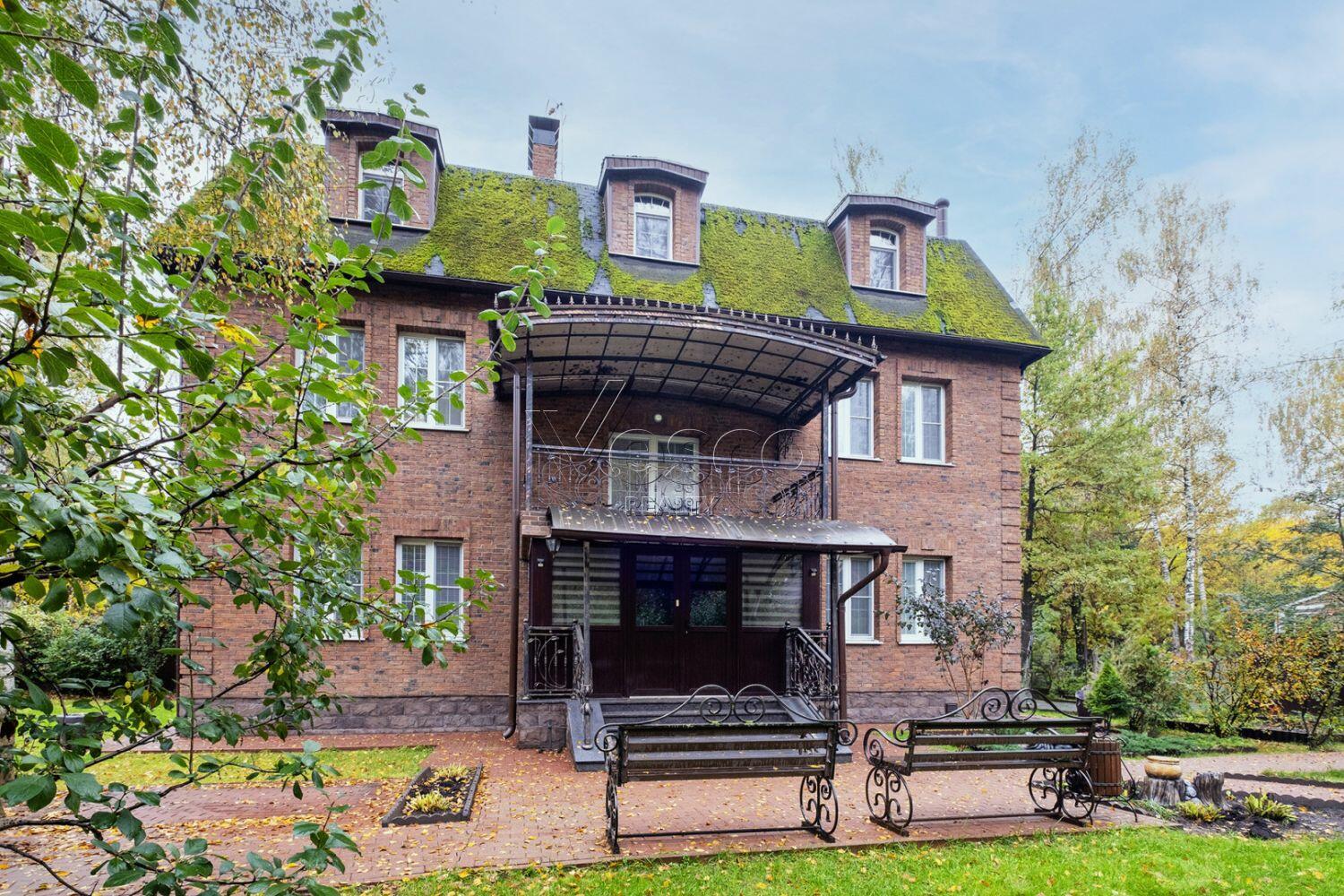 2-этажный коттедж 489 м² с отделкой