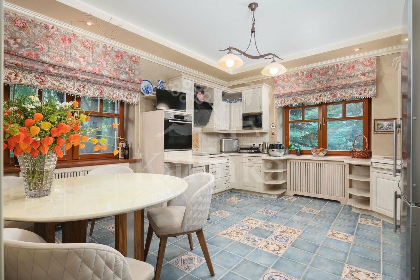 2-этажный коттедж 410 м² с отделкой