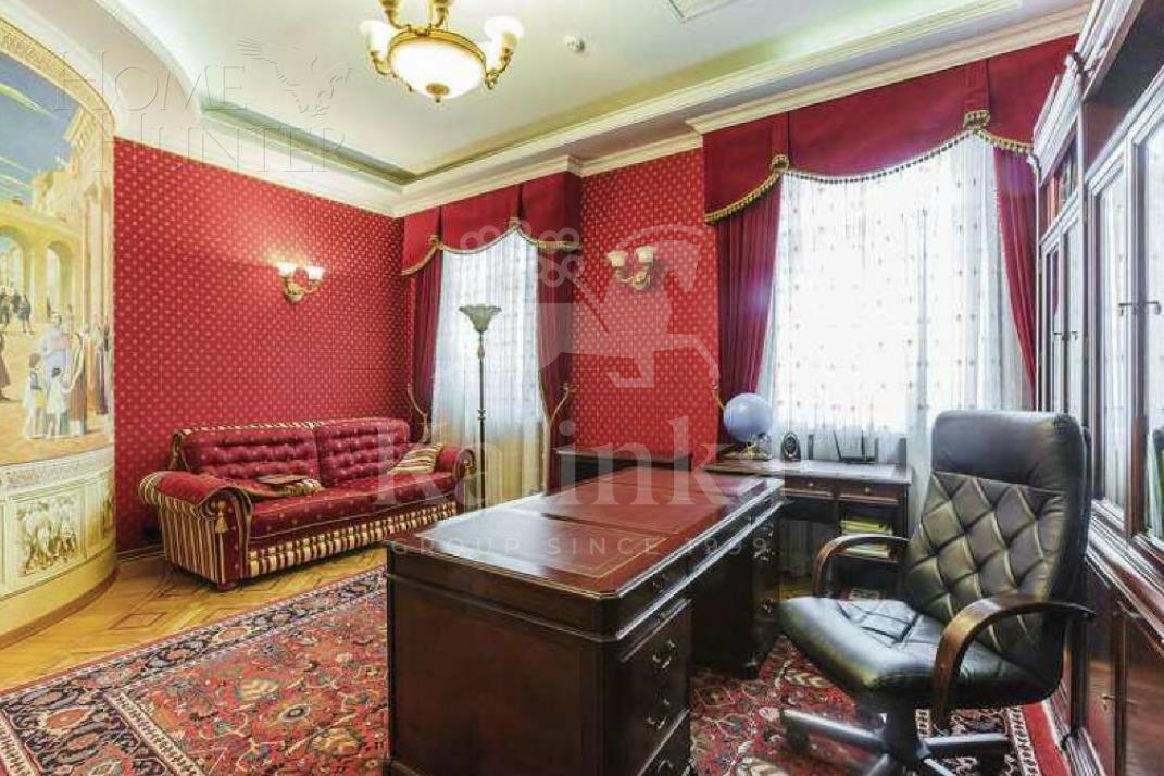 2-этажный коттедж 700 м² с отделкой