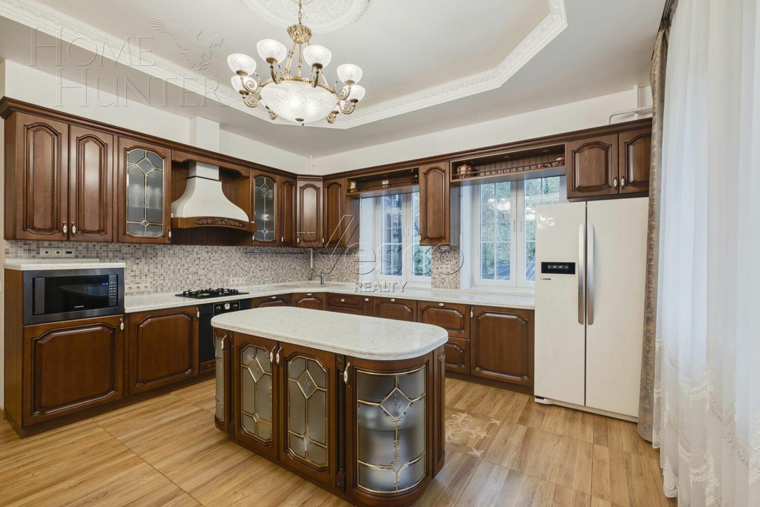 2-этажный коттедж 489 м² с отделкой