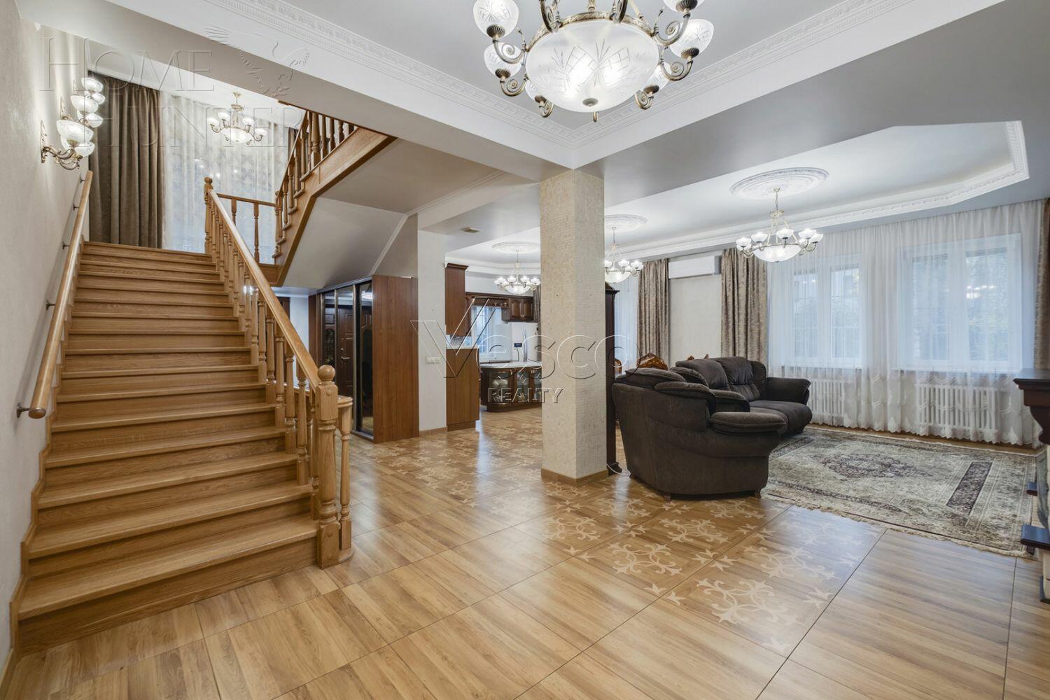 2-этажный коттедж 489 м² с отделкой