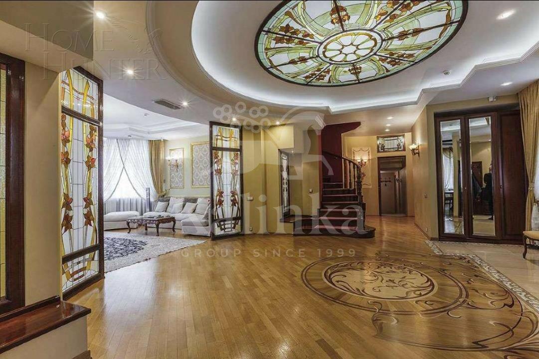 2-этажный коттедж 700 м² с отделкой