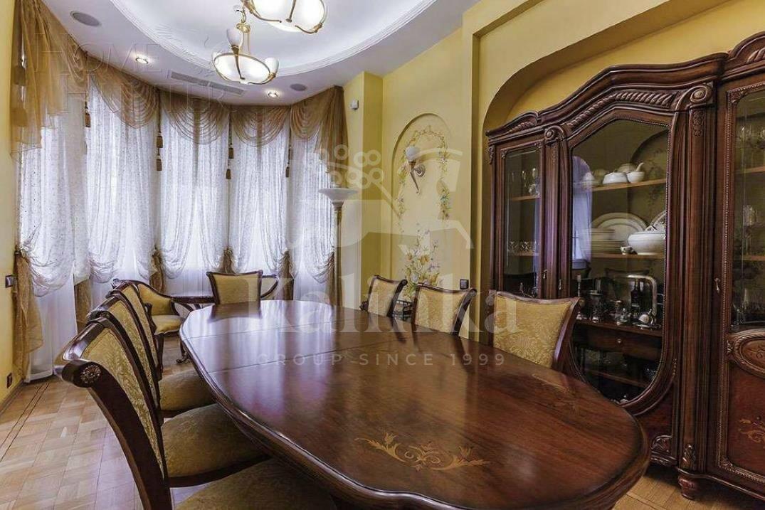 2-этажный коттедж 700 м² с отделкой