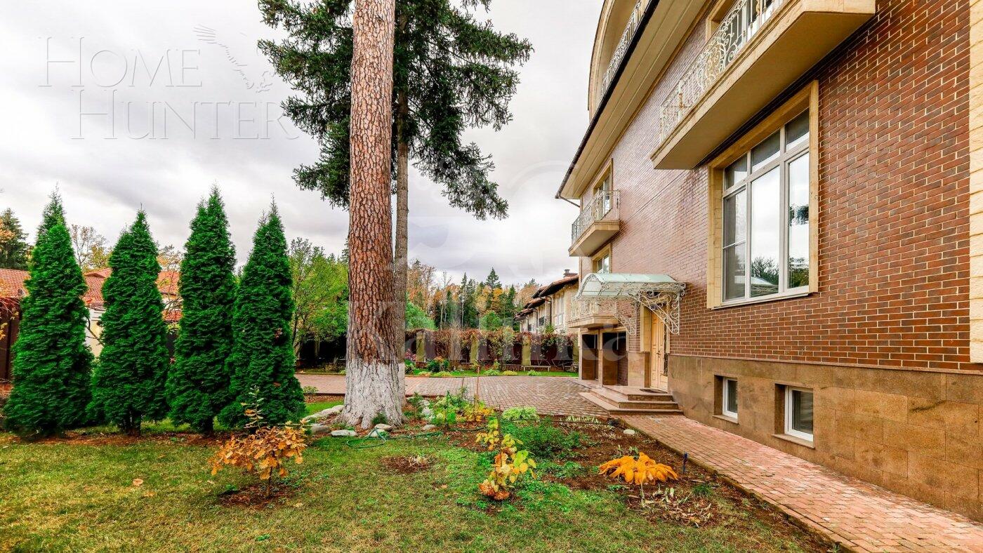 2-этажный коттедж 1 065 м² с отделкой