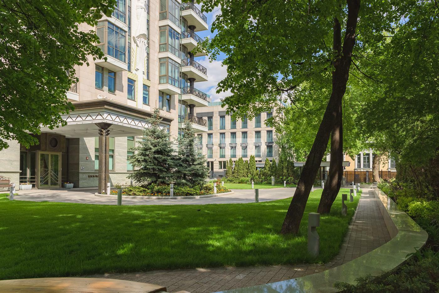 13-КОМН. ПЕНТХАУС БЕЗ ОТДЕЛКИ 952 М² НА 8 ЭТАЖЕ