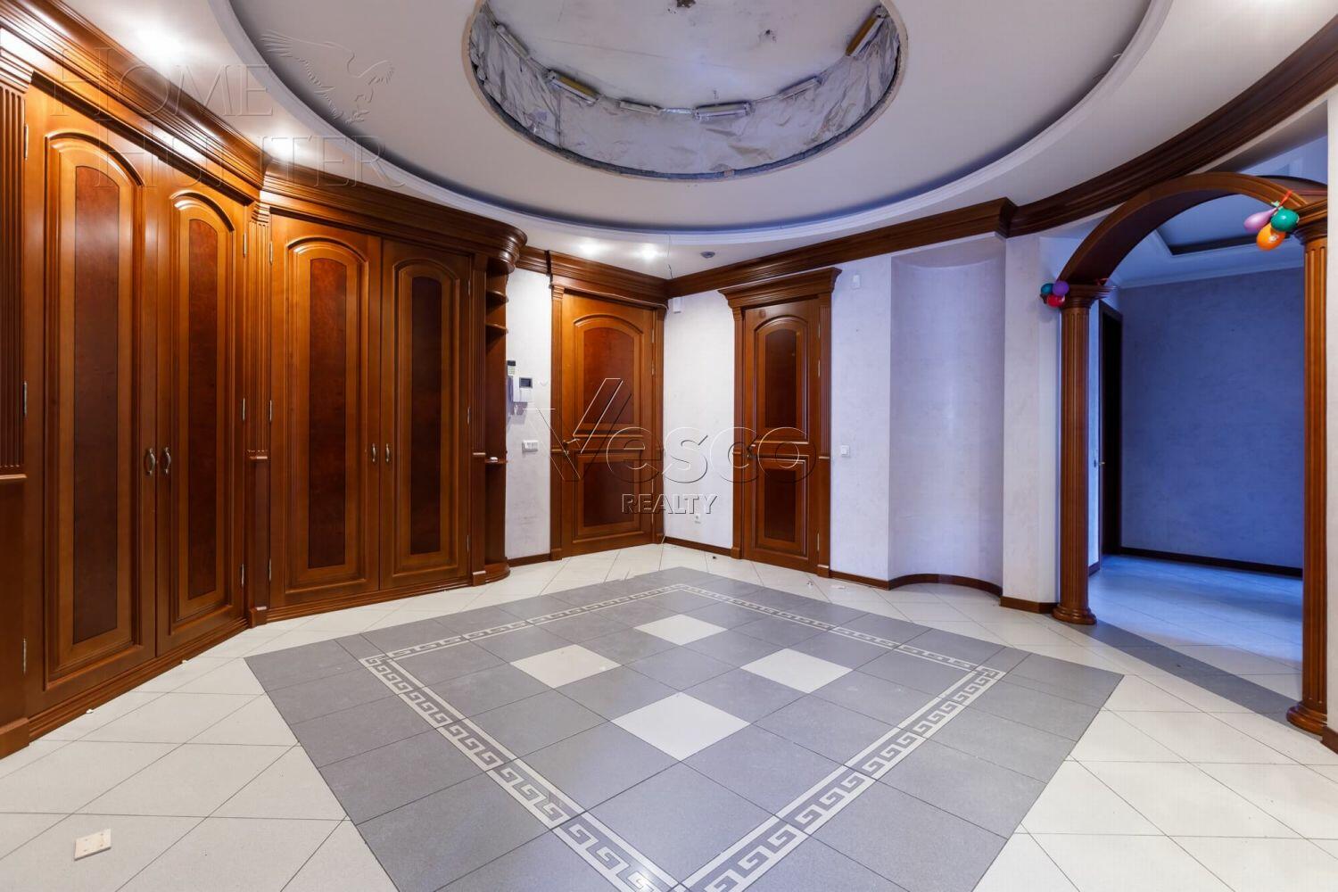 5-КОМН. КВАРТИРА С ОТДЕЛКОЙ 196.1 М² НА 10 ЭТАЖЕ