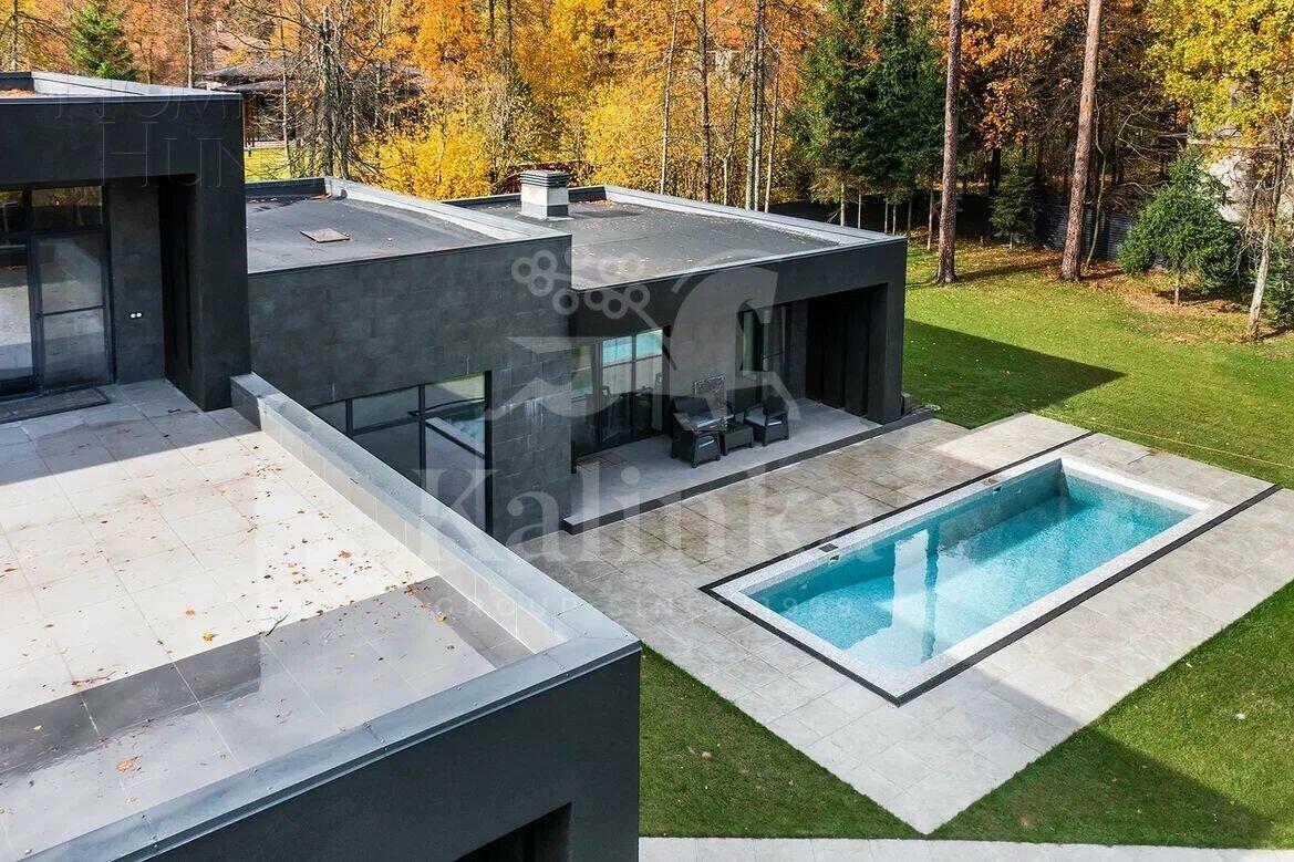 2-этажный коттедж 450 м² с отделкой
