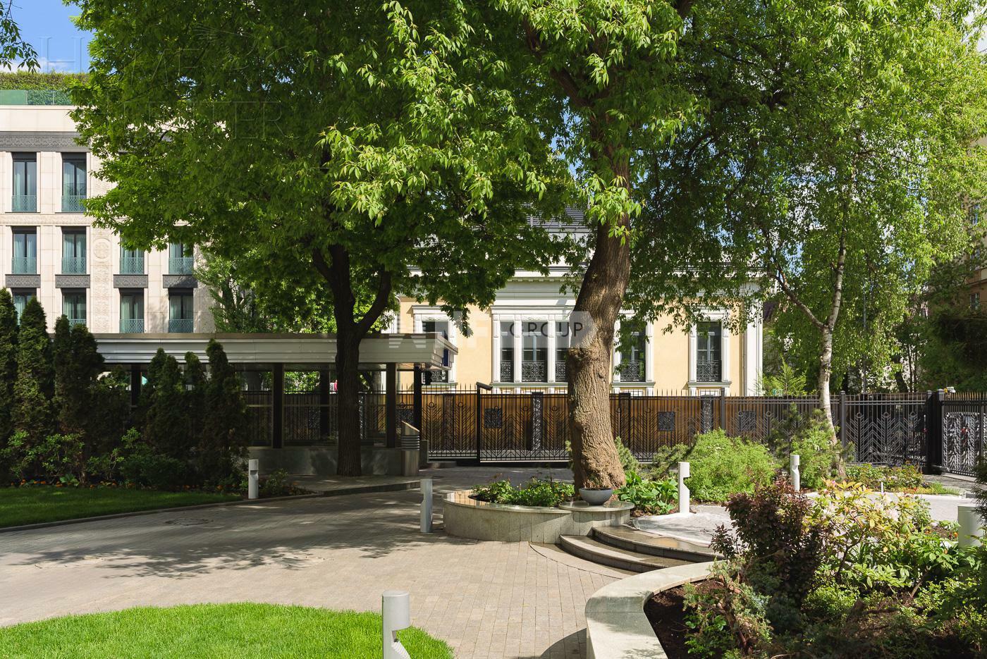 13-КОМН. ПЕНТХАУС БЕЗ ОТДЕЛКИ 952 М² НА 8 ЭТАЖЕ