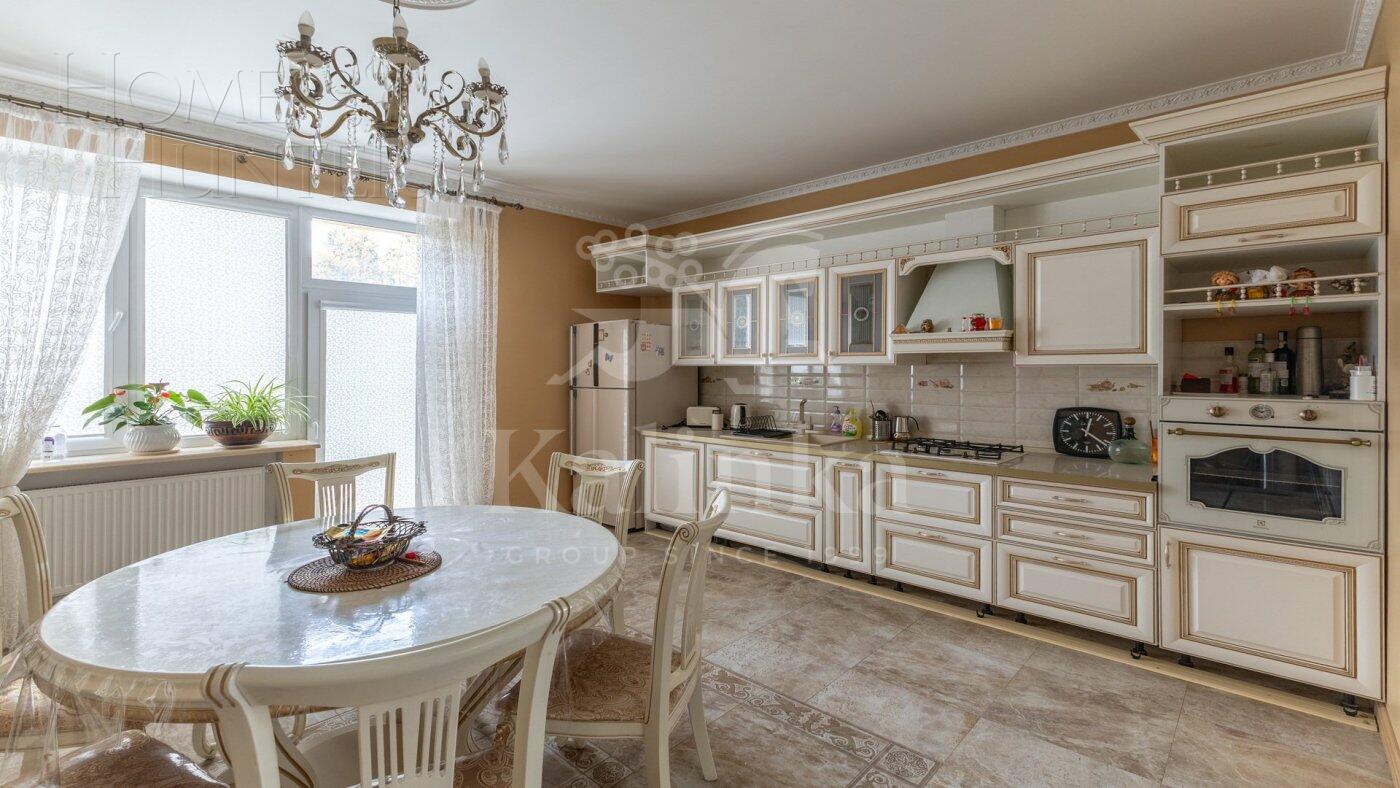 2-этажный коттедж 1 065 м² с отделкой