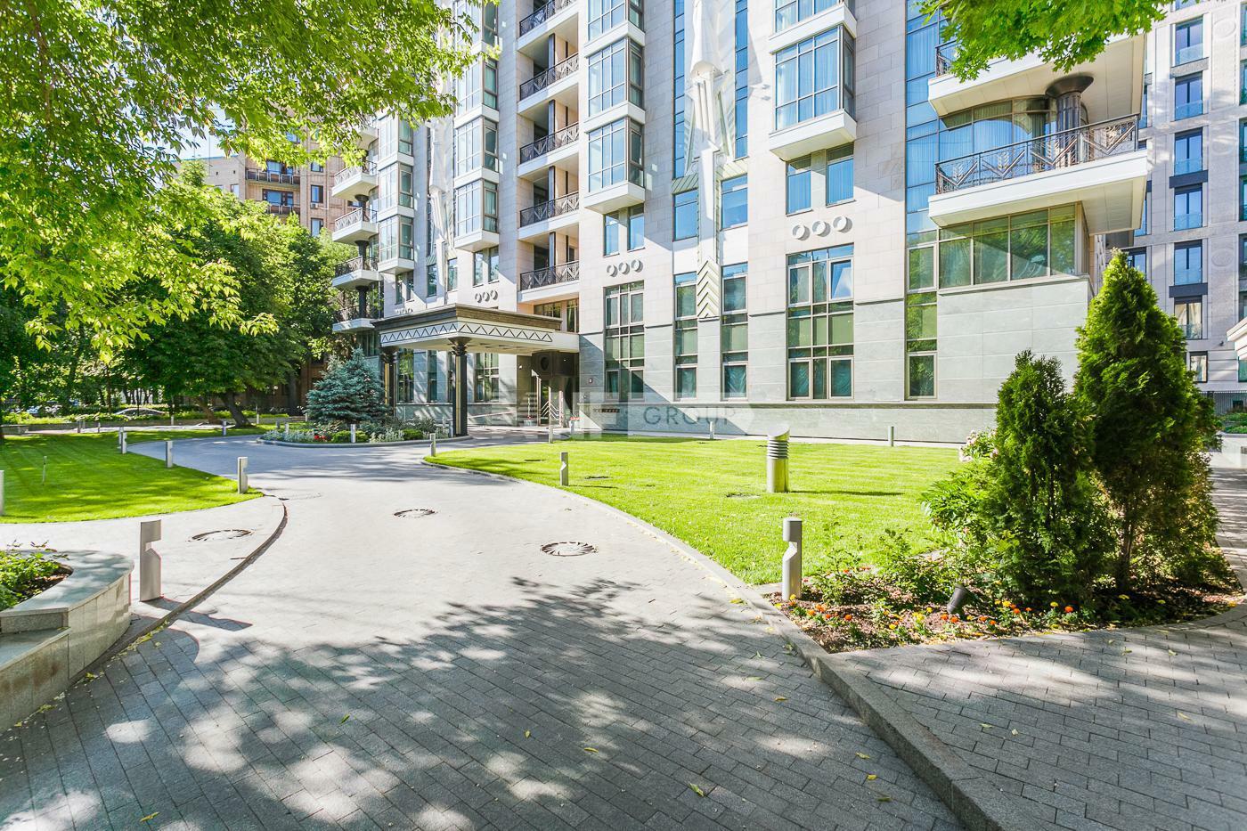 13-КОМН. ПЕНТХАУС БЕЗ ОТДЕЛКИ 952 М² НА 8 ЭТАЖЕ