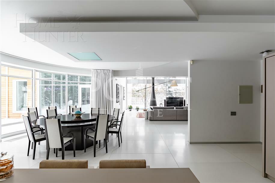 2-этажный коттедж 1 328 м² с отделкой